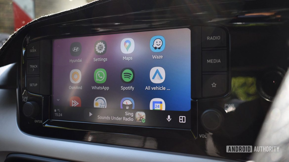 Android Auto may be preparing a smarter media player